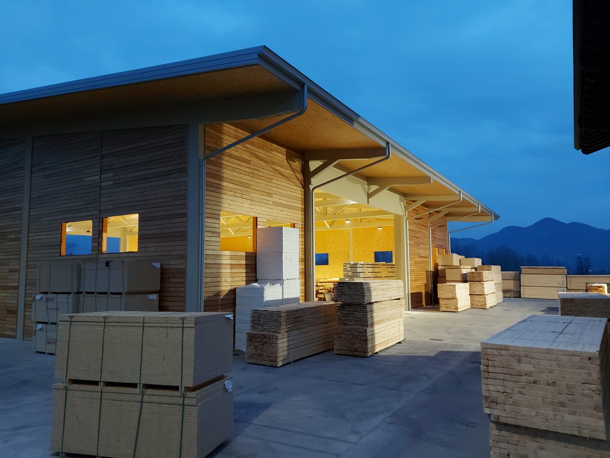 NUOVA FOTO , Chi Siamo